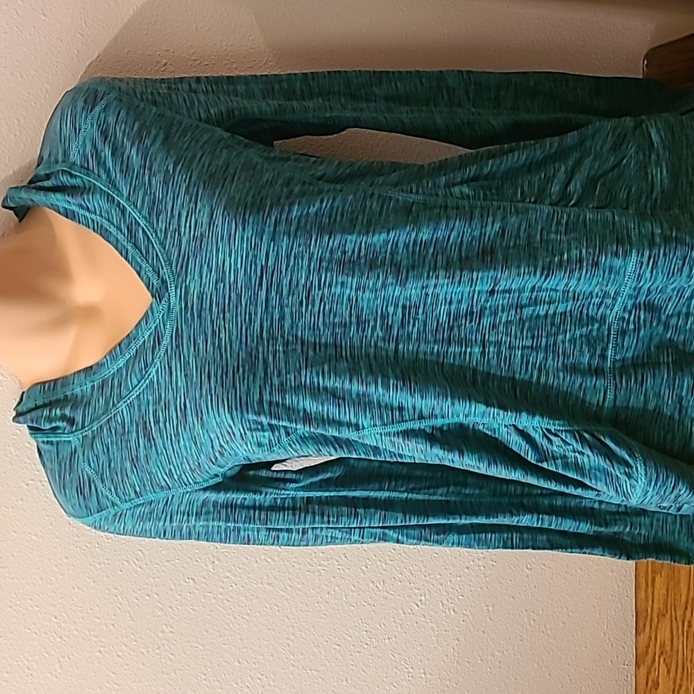 Kirkland Signature athletic hoodie size medium, green and black